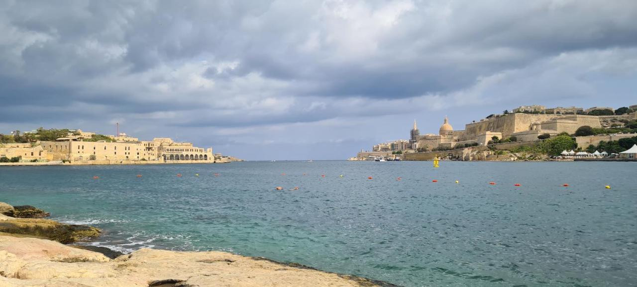 Boutique Style - 2 Bedroom Apartment- Ta'Xbiex, Sliema Area Ta Xbiex 외부 사진