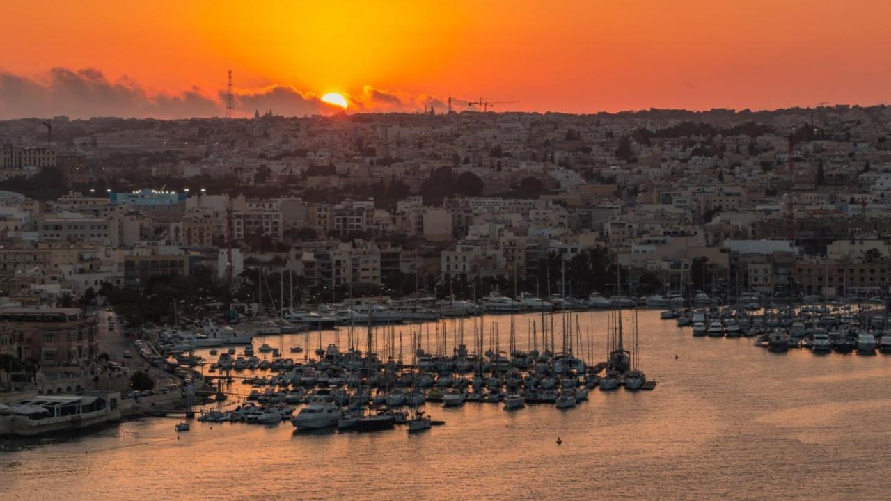 Boutique Style - 2 Bedroom Apartment- Ta'Xbiex, Sliema Area Ta Xbiex 외부 사진